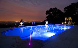 Виды освещения для бассейнов и фонтанов